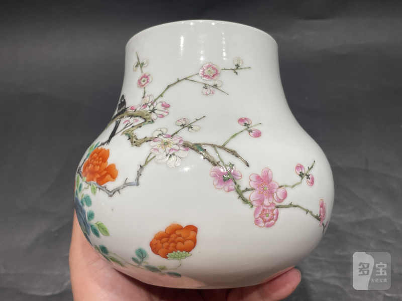 清道光 粉彩喜上眉梢纹鱼篓尊 - 图3